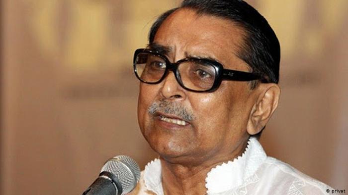 করোনায় কেউ না খেয়ে মারা না গেলেও থালায় ভাতের পরিমাণ কমে যাচ্ছে ॥ মেনন করোনায় কেউ না খেয়ে মারা না গেলেও থালায় ভাতের পরিমাণ কমে যাচ্ছে ॥ মেনন