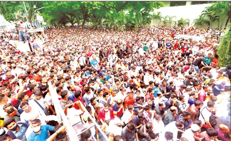 বিক্ষোভ মিছিলে উত্তাল সিলেট নগরী, এখনও লাপাত্তা আকবর বিক্ষোভ মিছিলে উত্তাল সিলেট নগরী, এখনও লাপাত্তা আকবর