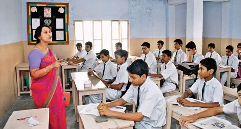 প্রাথমিকে ৩২ হাজার শিক্ষক নিয়োগের বিজ্ঞপ্তি জারির নির্দেশনা প্রাথমিকে ৩২ হাজার শিক্ষক নিয়োগের বিজ্ঞপ্তি জারির নির্দেশনা