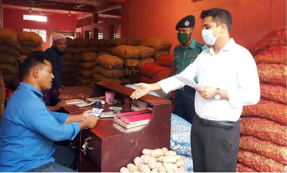 বরিশালে আলুর দাম নিয়ন্ত্রণে রাখতে অভিযান বরিশালে আলুর দাম নিয়ন্ত্রণে রাখতে অভিযান