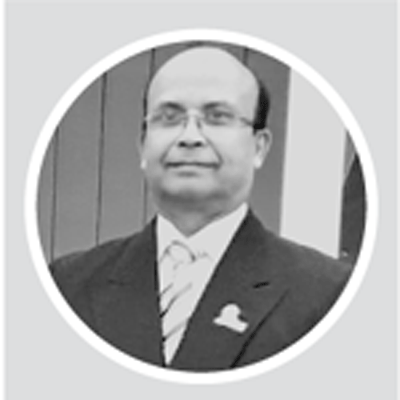 আপন ভুবনে রাজাধিরাজ আপন ভুবনে রাজাধিরাজ