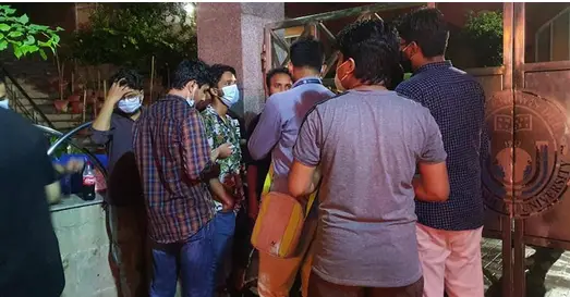 নর্থ সাউথ বিশ্ববিদ্যালয় ভিসি অবরুদ্ধ নর্থ সাউথ বিশ্ববিদ্যালয় ভিসি অবরুদ্ধ