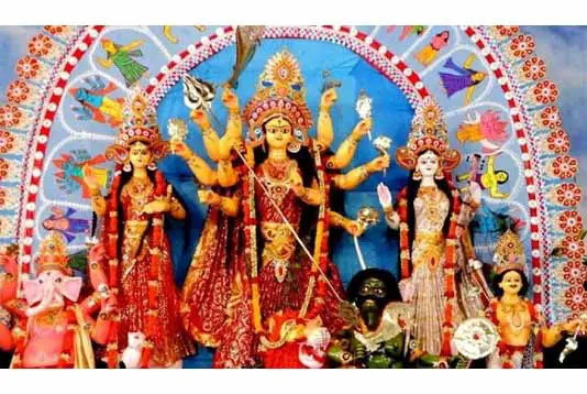মহা নবমীতে দেবী দুর্গাকে প্রাণ ভরে দেখে নেয়ার ক্ষণ মহা নবমীতে দেবী দুর্গাকে প্রাণ ভরে দেখে নেয়ার ক্ষণ
