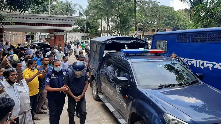 সিলেটে রায়হান হত্যা ॥ পুলিশ কনস্টেবল ফের রিমান্ডে সিলেটে রায়হান হত্যা ॥ পুলিশ কনস্টেবল ফের রিমান্ডে