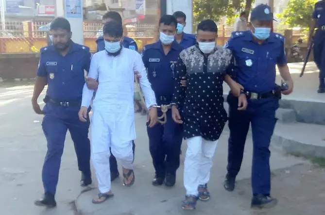 ঠাকুরগাঁওয়ে রেজাউল নামে এক বন্ধুকে আগুনে পুড়িয়ে হত্যার দায়ে ৩ বন্ধুর মৃত্যুদন্ড ঠাকুরগাঁওয়ে রেজাউল নামে এক বন্ধুকে আগুনে পুড়িয়ে হত্যার দায়ে ৩ বন্ধুর মৃত্যুদন্ড
