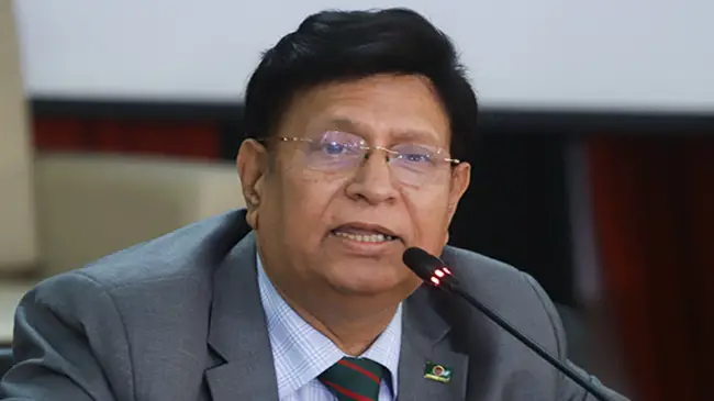 তিন রাষ্ট্রদূতের কাছে রোহিঙ্গা সঙ্কট তুলে ধরলেন ড. মোমেন তিন রাষ্ট্রদূতের কাছে রোহিঙ্গা সঙ্কট তুলে ধরলেন ড. মোমেন
