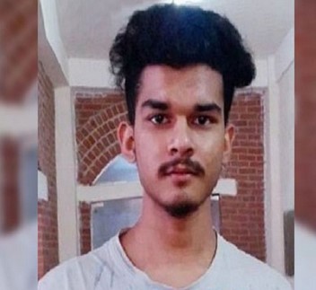 মৃত তরুণীদের ধর্ষণ করা দোষের কিছু নয় : ধর্ষণ মুন্না মৃত তরুণীদের ধর্ষণ করা দোষের কিছু নয় : ধর্ষণ মুন্না