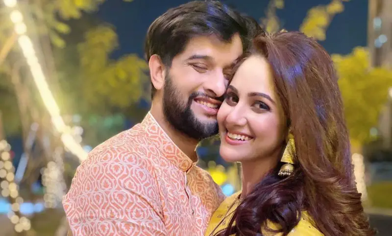 টিভির পর্দায় নয়, এবার বাস্তবে তৃণাকেই বিয়ে করছেন নীল টিভির পর্দায় নয়, এবার বাস্তবে তৃণাকেই বিয়ে করছেন নীল