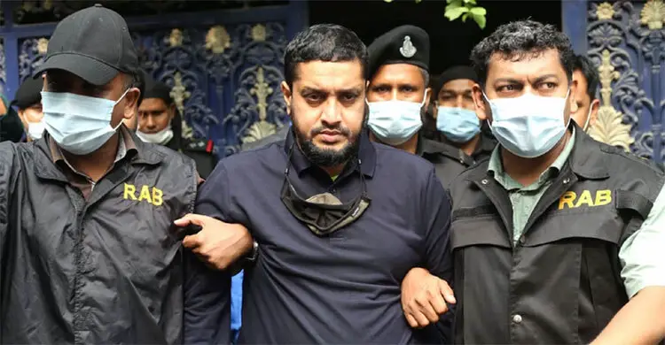 গোল্ডেন মনির হাজার কোটি টাকার মালিক হলেন যেভাবে- গোল্ডেন মনির হাজার কোটি টাকার মালিক হলেন যেভাবে-