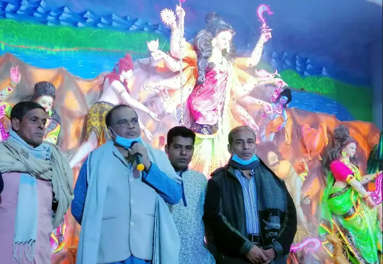 নড়াইলের বিভিন্ন মন্দিরে আর্থিক সহযোগিতা নড়াইলের বিভিন্ন মন্দিরে আর্থিক সহযোগিতা