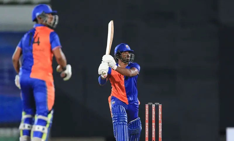 লঙ্কান প্রিমিয়ার লিগ ॥ সুপার ওভারে তুমুল উত্তেজনা লঙ্কান প্রিমিয়ার লিগ ॥ সুপার ওভারে তুমুল উত্তেজনা