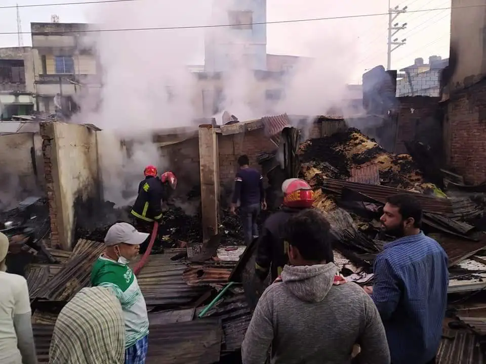 দাউদকান্দিতে ভয়াবহ অগ্নিকান্ডে প্রায় ৫ কোটি টাকার ক্ষতি