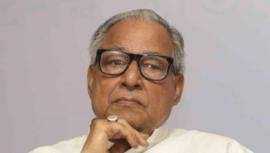 করোনা আক্রান্ত নজরুল ইসলাম খান হাসপাতালে ভর্তি করোনা আক্রান্ত নজরুল ইসলাম খান হাসপাতালে ভর্তি
