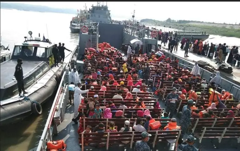 ভাসানচরে এলেন ১ হাজার ৬ শত ৪২ জন রোহিঙ্গা ভাসানচরে এলেন ১ হাজার ৬ শত ৪২ জন রোহিঙ্গা