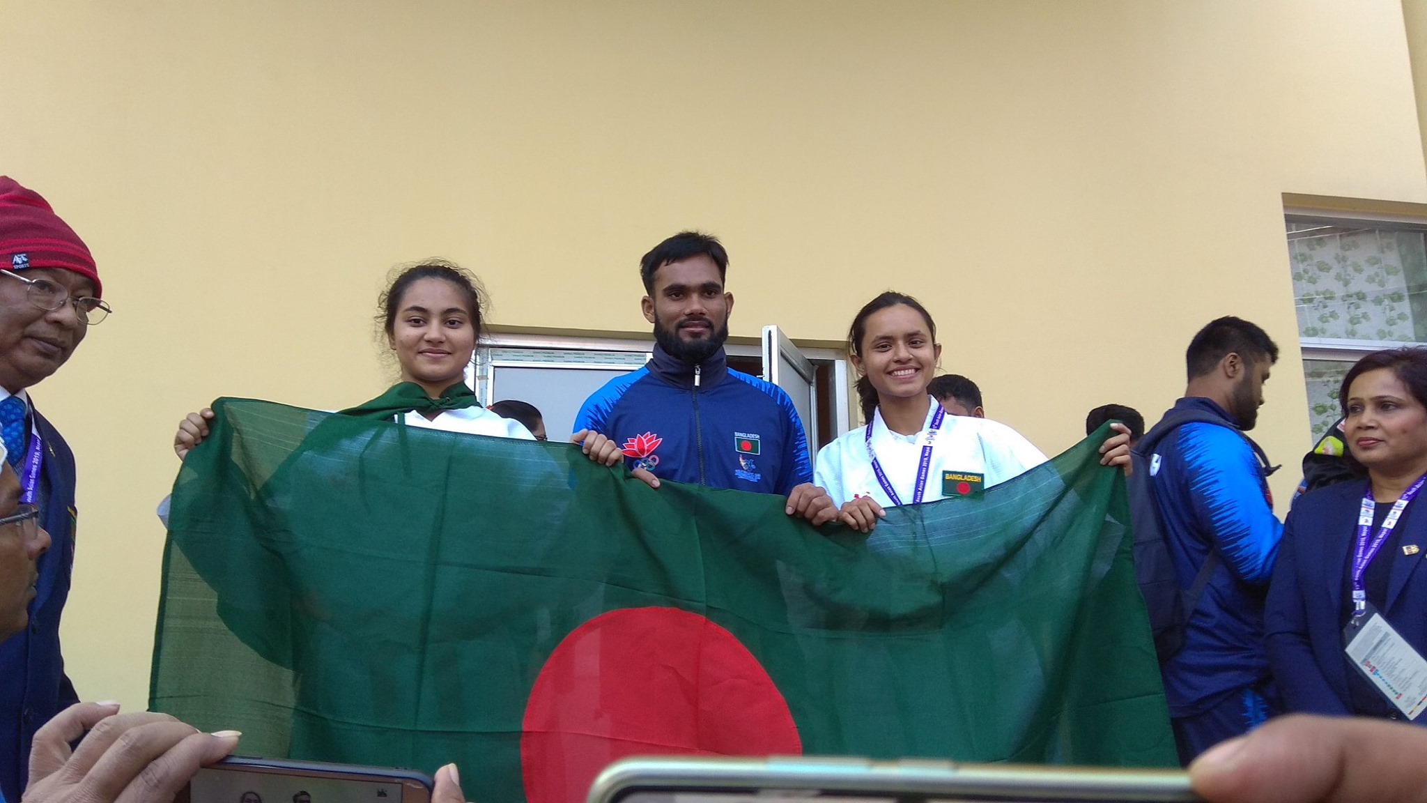 এক বছর পর কারাতেকা অন্তরা-প্রিয়ার-আমিনের ফেরা এক বছর পর কারাতেকা অন্তরা-প্রিয়ার-আমিনের ফেরা