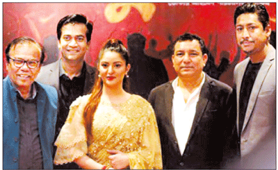 তৌকীরের ছবি ‘স্ফুলিঙ্গ’ তৌকীরের ছবি ‘স্ফুলিঙ্গ’
