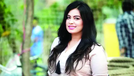প্লেব্যাকে আনিকা প্লেব্যাকে আনিকা