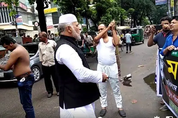 মহিউদ্দিন হত্যাকাণ্ডে হাজি ইকবালসহ ২০ জন অভিযুক্ত মহিউদ্দিন হত্যাকাণ্ডে হাজি ইকবালসহ ২০ জন অভিযুক্ত
