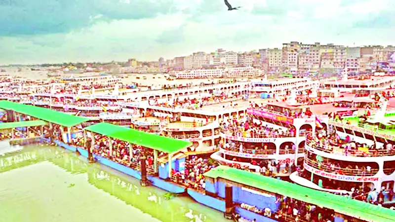 সদরঘাটে চাঁদাবাজির বিস্তার সদরঘাটে চাঁদাবাজির বিস্তার
