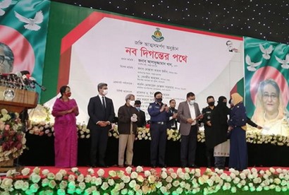 শুধু বন্দুক দিয়ে জঙ্গিবাদ দমন করা যাবে না ॥ র্যাব শুধু বন্দুক দিয়ে জঙ্গিবাদ দমন করা যাবে না ॥ র্যাব