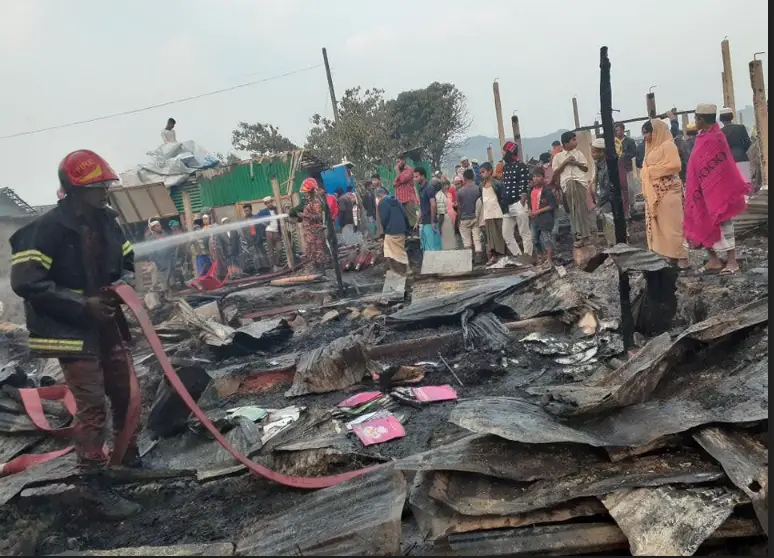 টেকনাফে অগ্নিকাণ্ডে সাড়ে ৫’শ রোহিঙ্গা কক্ষ ছাই