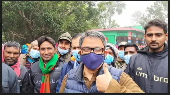 রাজশাহীর আড়ানীতে ভোট দিলেন পররাষ্ট্র প্রতিমন্ত্রী রাজশাহীর আড়ানীতে ভোট দিলেন পররাষ্ট্র প্রতিমন্ত্রী