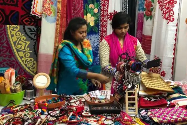 মহামারীর প্রভাব মোকাবেলায় সরকারের আরও ২৭০০ কোটি টাকা প্রণোদনা মহামারীর প্রভাব মোকাবেলায় সরকারের আরও ২৭০০ কোটি টাকা প্রণোদনা