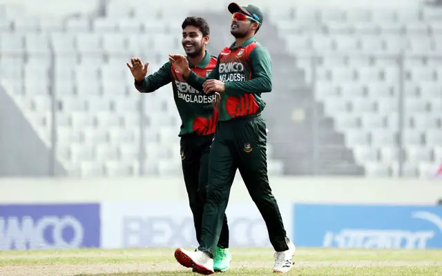 দ্বিতীয় ওয়ানডেতেও ব্যাটিং বিপর্যয় উইন্ডিজের দ্বিতীয় ওয়ানডেতেও ব্যাটিং বিপর্যয় উইন্ডিজের
