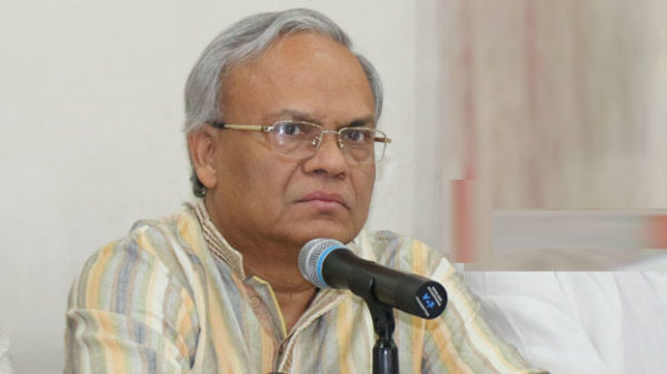 রাষ্ট্রপতি ও প্রধানমন্ত্রীকে সবার আগে টিকা নিতে বললেন রিজভী রাষ্ট্রপতি ও প্রধানমন্ত্রীকে সবার আগে টিকা নিতে বললেন রিজভী
