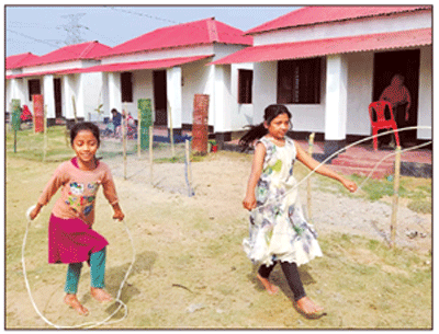 ঘর একটি হলেও অনেকের আশ্রয়, অযুত স্বপ্নবোনা