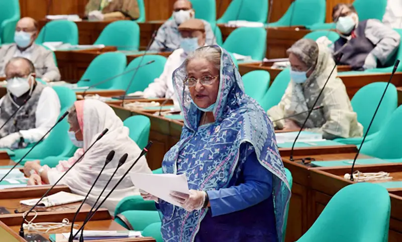 সংসদে টিকার অগ্রাধিকার প্রাপ্তদের তালিকা প্রকাশ করলেন প্রধানমন্ত্রী