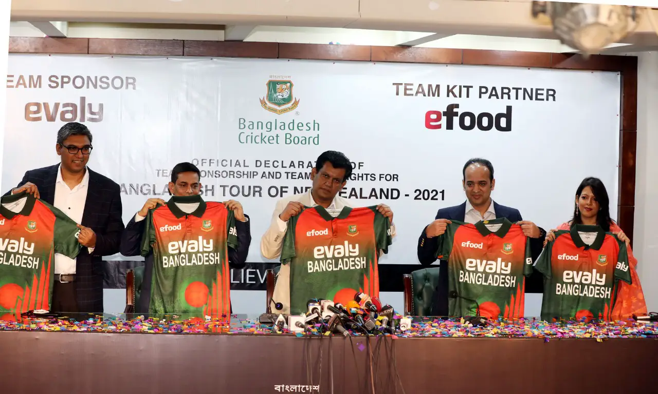 নিউজিল্যান্ড সফরে বাংলাদেশের স্পন্সর ইভ্যালি নিউজিল্যান্ড সফরে বাংলাদেশের স্পন্সর ইভ্যালি