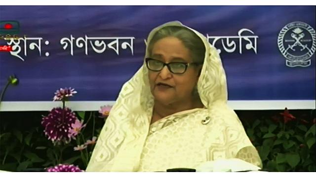 “ক্যাডেটদের বিশ্বের সঙ্গে তাল মিলিয়ে চলার সুযোগ সৃষ্টি করে দিচ্ছি”