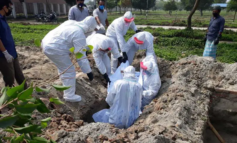 করোনা : গত ২৪ ঘন্টায় ৫ জনের মৃত্যু, নতুন শনাক্ত ৪১০ করোনা : গত ২৪ ঘন্টায় ৫ জনের মৃত্যু, নতুন শনাক্ত ৪১০
