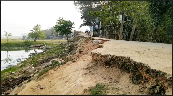 পাগলাবাজার-করেরগাঁও সড়কের বেহাল দশা