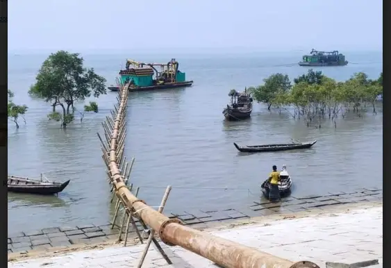 মগনামা-কুতুবদিয়া চ্যানেল থেকে অবৈধভাবে বালু উত্তোলন