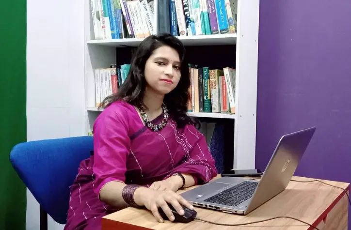 ‘ফ্রিলান্সিং পেশায় এগিয়ে যাচ্ছে নারীরা’ ‘ফ্রিলান্সিং পেশায় এগিয়ে যাচ্ছে নারীরা’