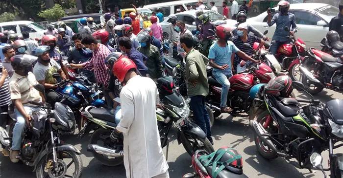 রাজধানীতে রাইডারদের বিক্ষোভ রাজধানীতে রাইডারদের বিক্ষোভ