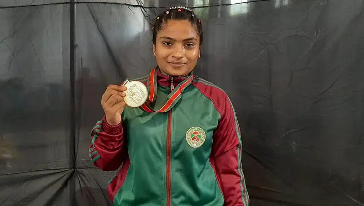 ভারোত্তোলনে মাবিয়ার ৩ রেকর্ড ভারোত্তোলনে মাবিয়ার ৩ রেকর্ড