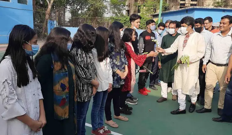 বাগেরহাটে বছরব্যাপী লন টেনিস প্রশিক্ষন শুরু বাগেরহাটে বছরব্যাপী লন টেনিস প্রশিক্ষন শুরু