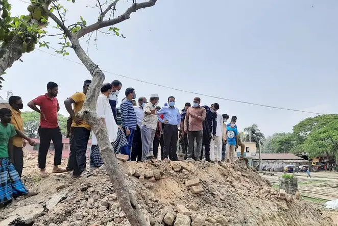 সুতাংয়ে রবিদাস পরিবারের বসতভিটা রক্ষায় মাটি ভরাটে নির্দেশ