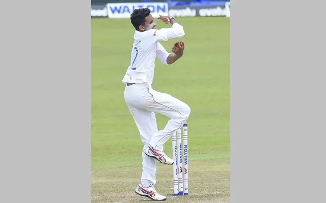১১ উইকেট নিয়ে ৭১ বছরের রেকর্ড ভাঙলেন জয়াবিক্রমা ১১ উইকেট নিয়ে ৭১ বছরের রেকর্ড ভাঙলেন জয়াবিক্রমা