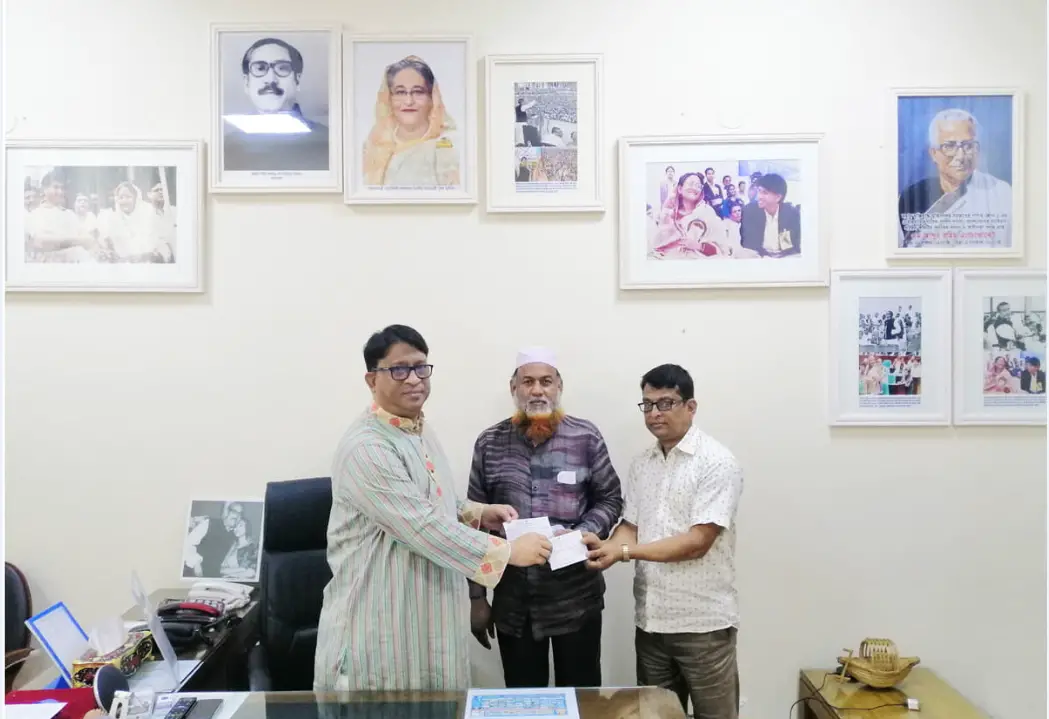 দিনাজপুরে করোনায় মৃত দুই নার্সের পরিবারকে প্রধানমন্ত্রীর ৭৫ লাখ টাকা অনুদান দিনাজপুরে করোনায় মৃত দুই নার্সের পরিবারকে প্রধানমন্ত্রীর ৭৫ লাখ টাকা অনুদান