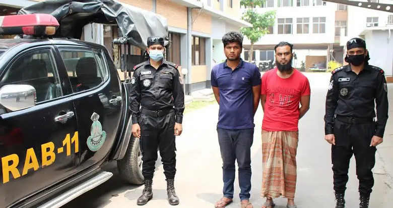 সিদ্ধিরগঞ্জ বিপুল পরিমাণ ভেজাল খাদ্য পানীয় উদ্ধার, গ্রেফতার ২ সিদ্ধিরগঞ্জ বিপুল পরিমাণ ভেজাল খাদ্য পানীয় উদ্ধার, গ্রেফতার ২