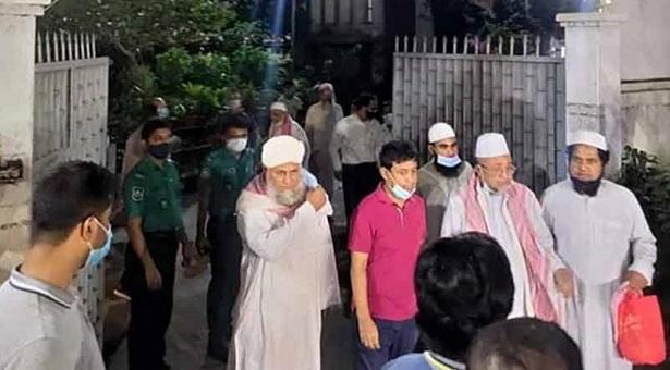 নেতাকর্মীদের মুক্তি দিতে সরকারকে হেফাজত নেতাদের অনুরোধ নেতাকর্মীদের মুক্তি দিতে সরকারকে হেফাজত নেতাদের অনুরোধ