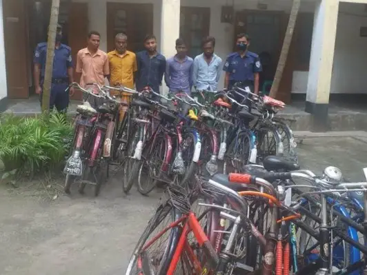 নীলফামারীতে ১৮টি চোরাই বাইসাইকেল সহ ৫জন গ্রেফতার নীলফামারীতে ১৮টি চোরাই বাইসাইকেল সহ ৫জন গ্রেফতার