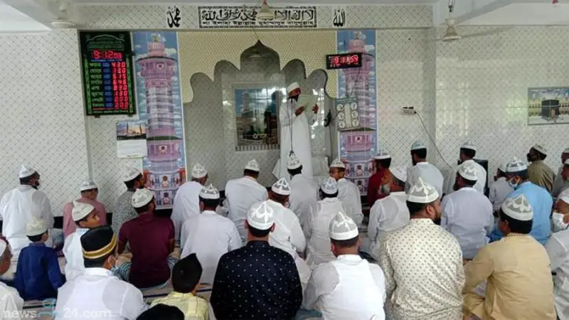 কলাপাড়ায় পাঁচ হাজার পরিবার আজ ঈদ উদযাপন করছেন কলাপাড়ায় পাঁচ হাজার পরিবার আজ ঈদ উদযাপন করছেন