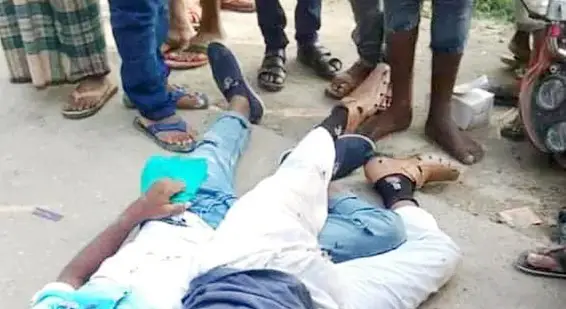 ঈদের দিন মোটরসাইকেলে ঘুরতে গিয়ে বাসচাপায় প্রাণ গেল দুই কিশোরের ঈদের দিন মোটরসাইকেলে ঘুরতে গিয়ে বাসচাপায় প্রাণ গেল দুই কিশোরের