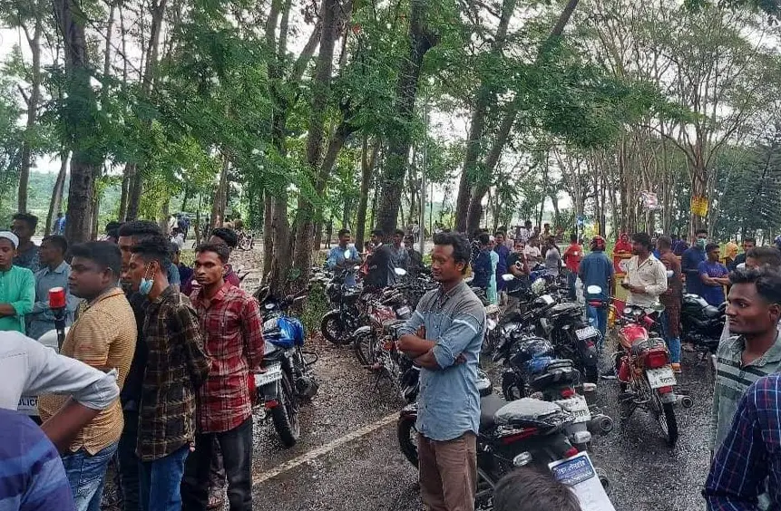 ঈশ্বরদীতে ১৬৭ টি মোটর সাইকেল আটক, ১৯২ টি মামলা ঈশ্বরদীতে ১৬৭ টি মোটর সাইকেল আটক, ১৯২ টি মামলা