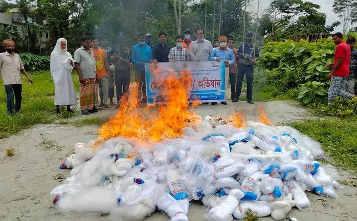 হাইমচরে দুই লাখ মিটার নিষিদ্ধ কারেন্টজাল জব্দ